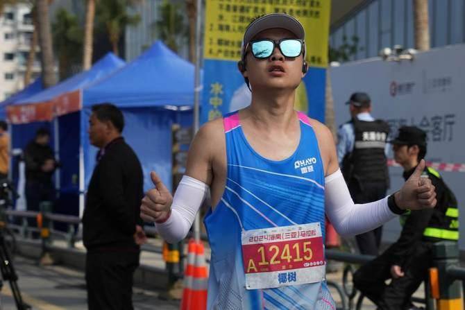 亚马拉松：为奔跑“声”援助选手“破三”凯发app网站雷登i11运动耳机赋能三(图10)